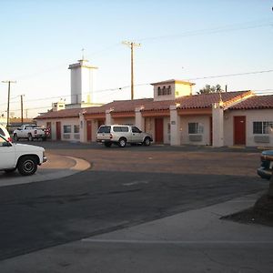 Coronado Inn 엘센트로 Exterior photo