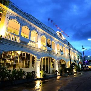반 푸안다 푸켓 호텔 Phuket Exterior photo