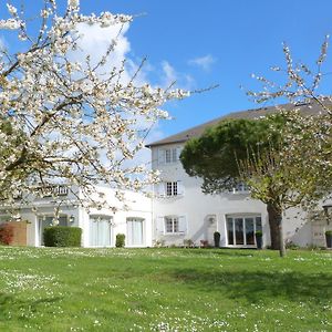 Logis Hotel Restaurant Des Chateaux 아제르히도 Exterior photo