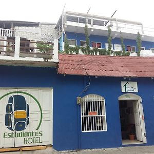 Hotel Los Estudiantes 플로레스 Exterior photo