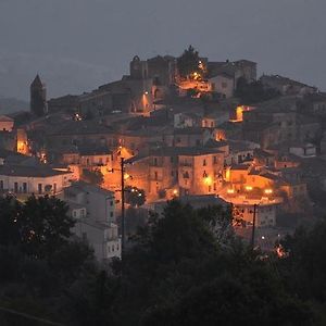 A Casa Da Titta 호텔 San Martino d'Agri Exterior photo