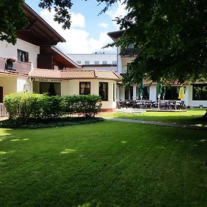 Hotel Buechner Garni 바트코니크 Exterior photo