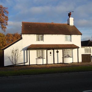 Rose Cottage Bed & Breakfast 솔리헐 Exterior photo