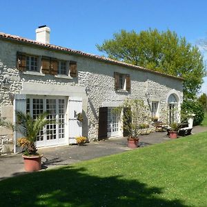 Saint-Palais-de-Phiolin La Bribaudonniere B&B Exterior photo