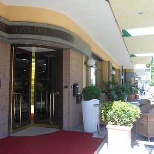 Hotel Rosa Del Deserto 카스트로카로테르메 Exterior photo