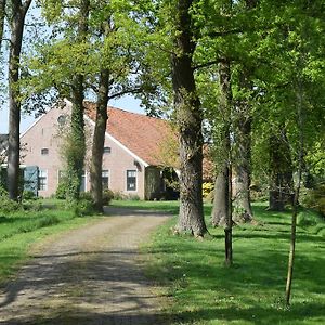 Onstwedde De Hiddinghhoeve B&B Exterior photo