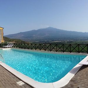 Roccella Valdemone Agriturismo Valle Dell'Etna 게스트하우스 Exterior photo