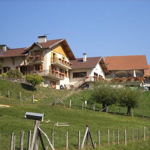 Ferme Auberge Du Bessard 알레바르드 Exterior photo