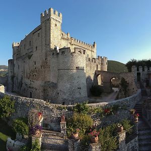 Castello Orsini Hotel 네롤라 Exterior photo