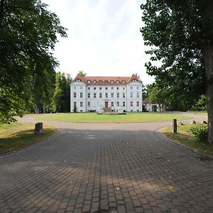 Hotel Schloss 베덴도르프 Exterior photo