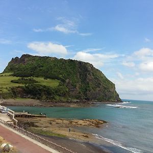 성산 전망좋은 게스트하우스 서귀포 Exterior photo