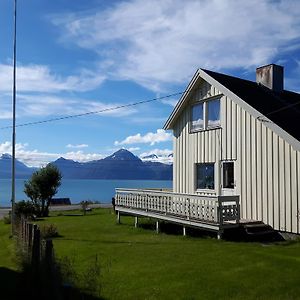 Olderdalen Lyngen Arctic View 빌라 Exterior photo