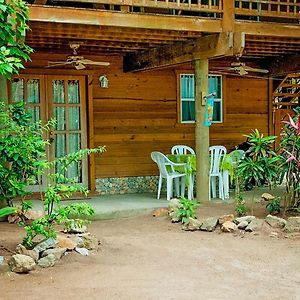 Sandy Bay Blue Island Divers Casa Descanso 아파트 Exterior photo