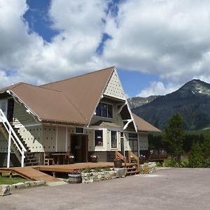 Summit Mountain Lodge And Steakhouse 이스트 글래이셔 파크 Exterior photo