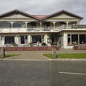 South Sea Hotel - Stewart Island 하프문베이 Exterior photo