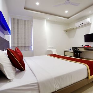 Oyo Rooms Q City Gachibowli 하이데라바드 Exterior photo