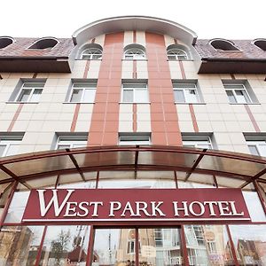 West Park Hotel 키예프 Exterior photo
