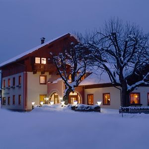 Hotel Gasthof Zum Schwanen 로이테 Exterior photo