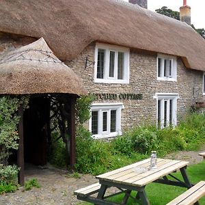 The Thatched Cottage Inn 쉡튼말렛 Exterior photo