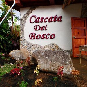 Cascata Del Bosco Cabinas 호텔 San Vito Exterior photo