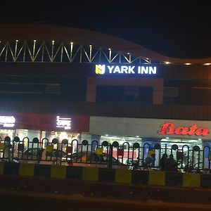 Yark Inn 고라크푸르 Exterior photo