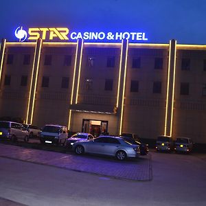 Star Hotel And Casino 캄팔라 Exterior photo