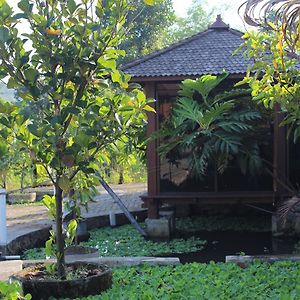 Hotel Dan Gazebo Syariah Pinggir Kali Prigen Redpartner 파수루안 Exterior photo