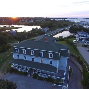 Payne'S Harbor View Inn 뉴 쇼어햄 Exterior photo