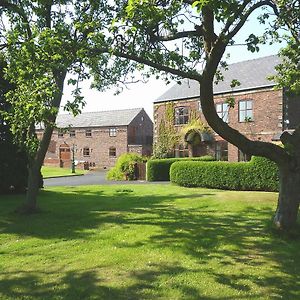 Parr Hall Farm, Eccleston 호텔 촐리 Exterior photo