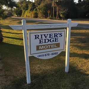 The Rivers Edge Motel 라벨 Exterior photo