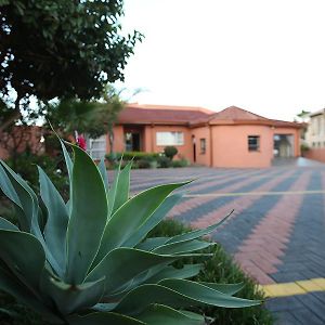 Mogwase Legae La Tshepo B&B Exterior photo