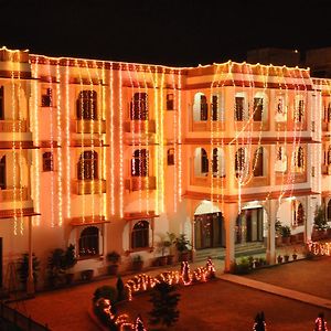 Hotel Apano Rajasthan & Holiday Resorts 자이푸르 Exterior photo