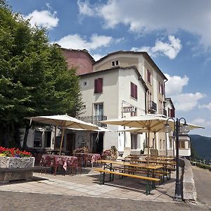 Albergo Ristorante Leso 보스코 키에사누오바 Exterior photo