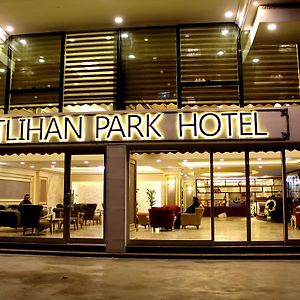 Atlihanpark Hotel 바트만 Exterior photo