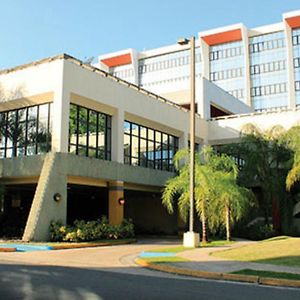 Howard Johnson By Wyndham San Juan Centro Cardiovascular Exterior photo