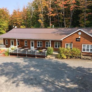 Notre-Dame-Des-Bois Domaine Des Montagnais 빌라 Exterior photo