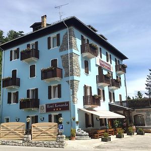 Hotel Romanda 라바로네 Exterior photo