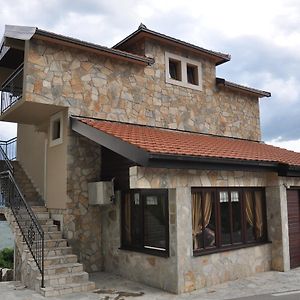 Nikšić Ostroske Grede B&B Exterior photo