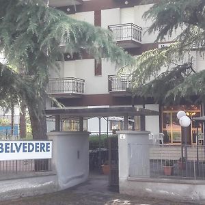 Hotel Belvedere 카스트로카로테르메 Exterior photo