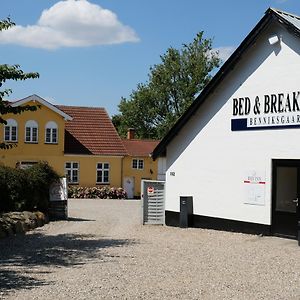 그라스텐 Benniksgaard Bed & Breakfast B&B Exterior photo