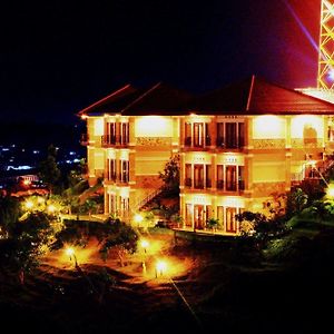 부킷 란두 호텔 앤 레스토랑 반다르 람풍 Exterior photo