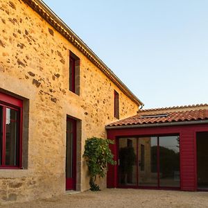 Bazoges-en-Paillers Le Puy Carmin - Chambre D'Hotes Avec Jacuzzi B&B Exterior photo