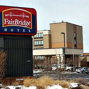 Fairbridge Hotel Cleveland East 윅리페 Exterior photo