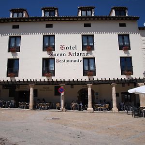 Hotel Nuevo Arlanza 코바루비아스 Exterior photo