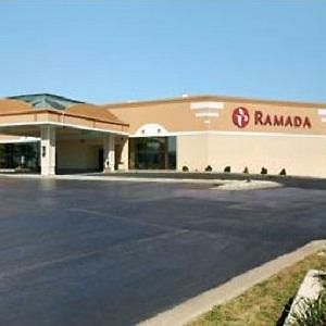 Ramada Moline 호텔 East Moline Exterior photo