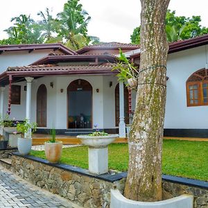 Villa Kumana - Unawatuna 갈레 Exterior photo