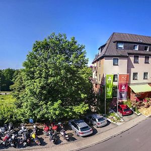Rebgarten Hotel Adler 퓔렌도르프 Exterior photo