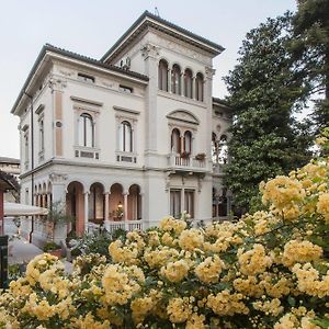 Villa Abbazia Relais & Chateaux 폴리나 Exterior photo