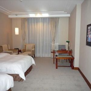 Palm Tress Business Hotel 장먼 Room photo