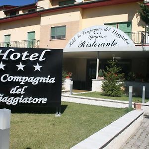 Hotel La Compagnia Del Viaggiatore 라킬라 Exterior photo